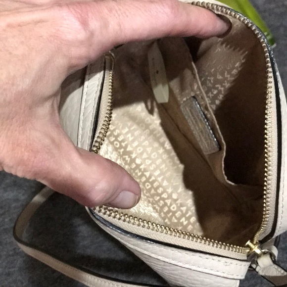 EUC Leather Kate Spade Crossbody - Picture 5 of 6